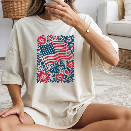 Vintage Freedom 1776 Patriotic Floral USA Flag Tee Shirt